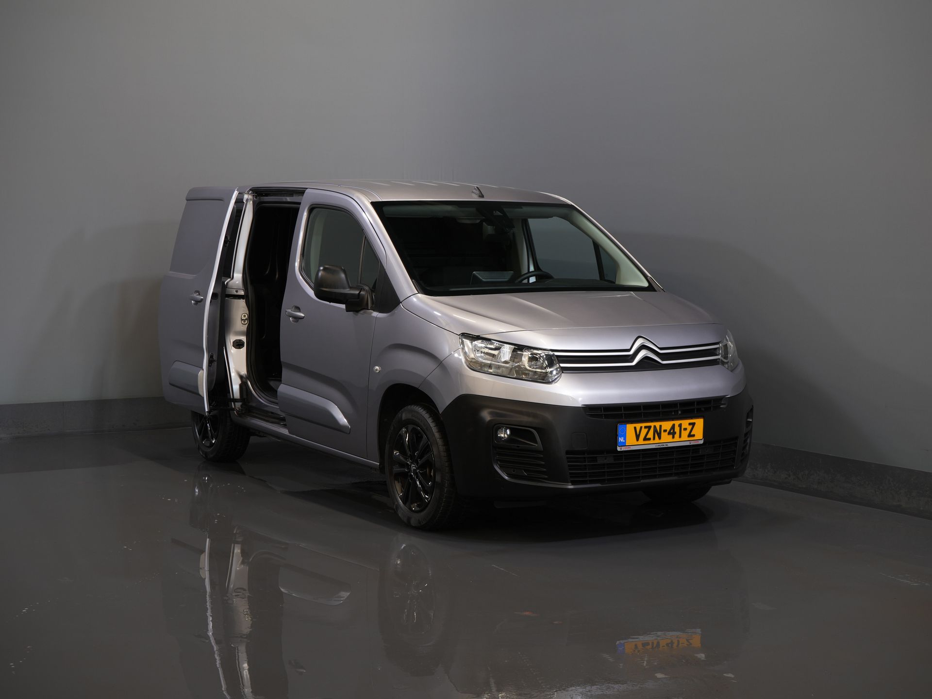Citroën Berlingo Van 1.5 HDI 130 cv Aut. LED/ Carplay/ Keyless/ Navi/ Clima/ Telecamera/ PDC/ LMV/ Crociera