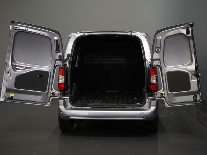 Citroën Berlingo Van 1.5 HDI 130 cv Aut. LED/ Carplay/ Keyless/ Navi/ Clima/ Telecamera/ PDC/ LMV/ Crociera