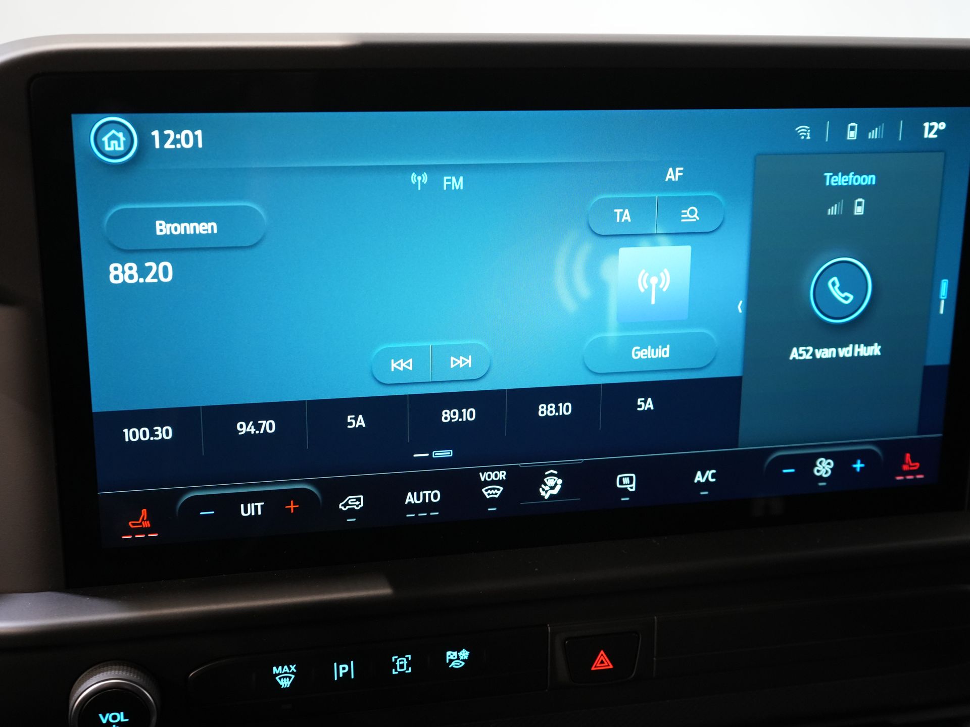 Ford E-Transit Custom Furgone 320 Trend 65 kWh 330 km WLTP LED/ Caricatore rapido/ 2,3 t di traino/ Sedili riscaldati/ Carplay/ Climatizzatore/ Telecamera/ PDC/ Cruise control