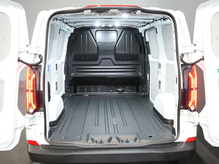 Ford E-Transit Custom Furgone 320 Trend 65 kWh 330 km WLTP LED/ Caricatore rapido/ 2,3 t di traino/ Sedili riscaldati/ Carplay/ Climatizzatore/ Telecamera/ PDC/ Cruise control