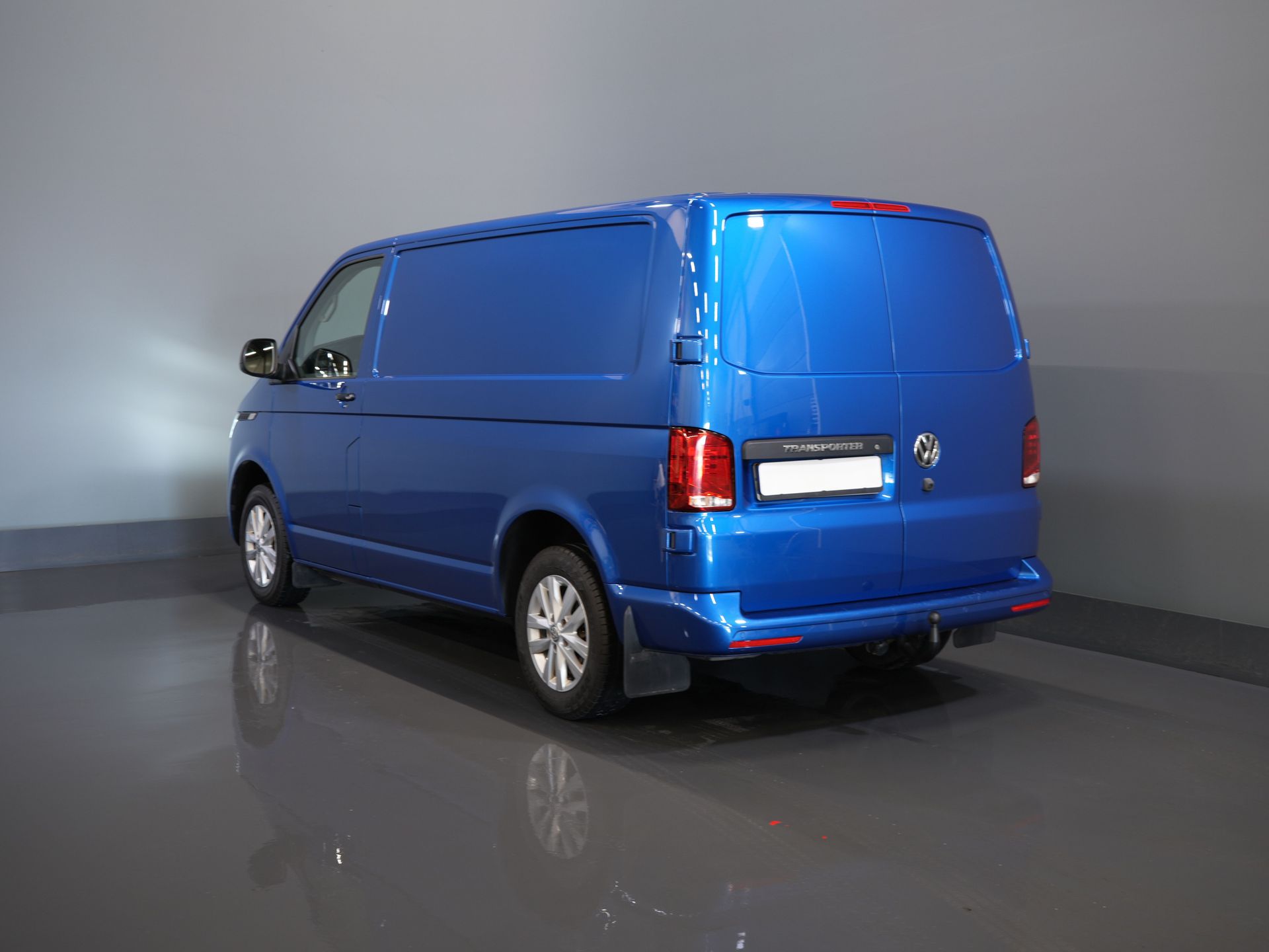 Volkswagen Transporter Van 2.0 TDI 150 CP DSG Aut. BPM GRATUIT! READY2GO LED/ Adapt.Cruise/ 2.5t Towingverm./ Standkachel/ Stoelverw./ CarPlay/ Camera/ Towbar