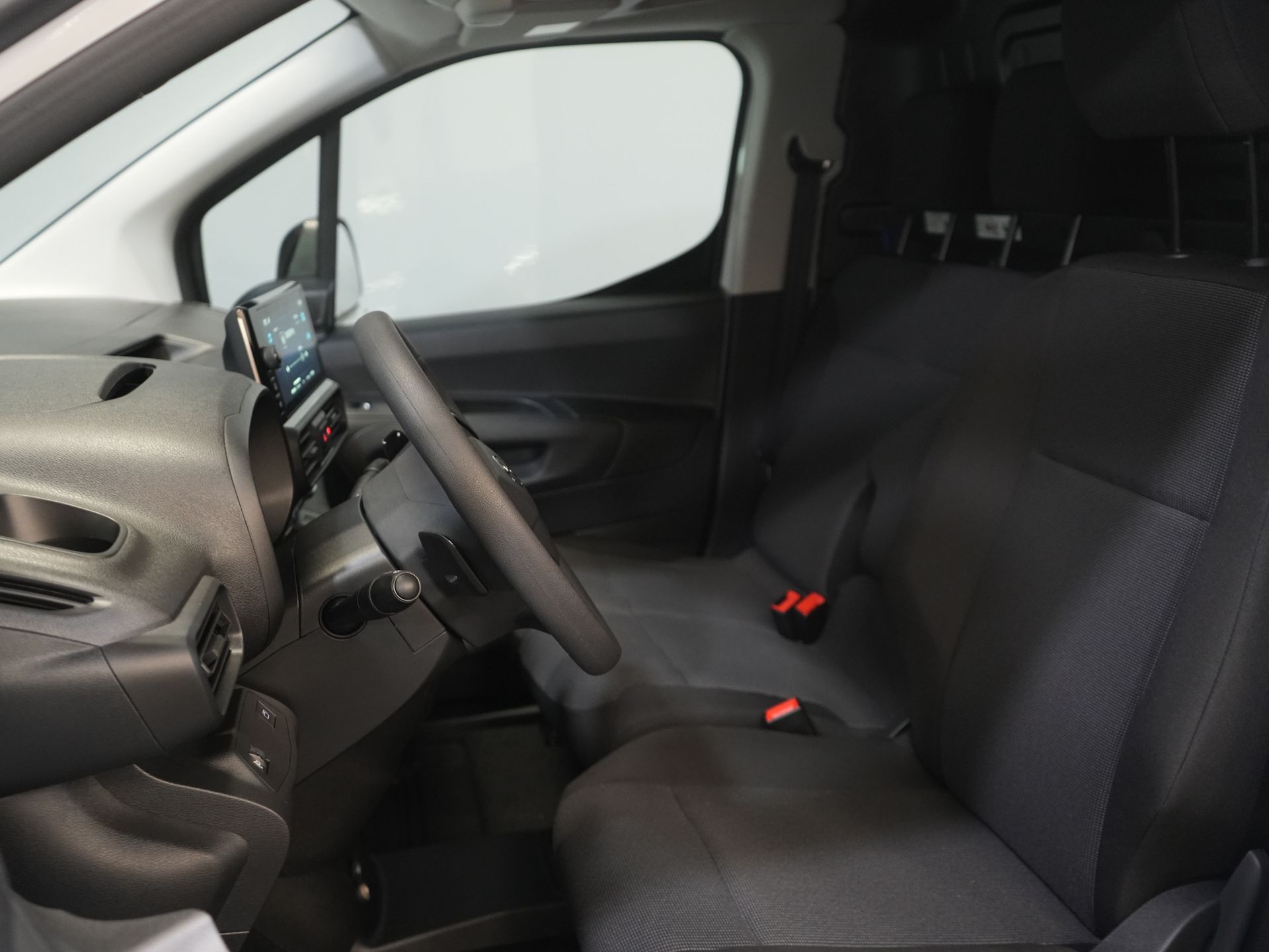 Toyota PROACE CITY Van 1.5 130 KM Aut. L2 BPM GRATIS! LED/ Wirtualny kokpit/ 3 os./ Carplay/ Kamera/ Klimatyzacja/ PDC/ Tempomat