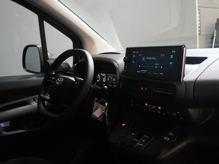 Toyota PROACE CITY Van 1.5 130 KM Aut. L2 BPM GRATIS! LED/ Wirtualny kokpit/ 3 os./ Carplay/ Kamera/ Klimatyzacja/ PDC/ Tempomat