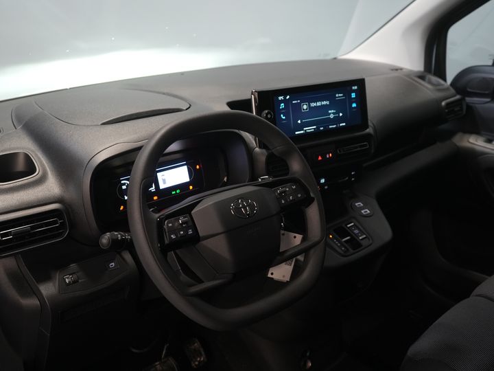 Toyota PROACE CITY Van 1.5 130 KM Aut. L2 BPM GRATIS! LED/ Wirtualny kokpit/ 3 os./ Carplay/ Kamera/ Klimatyzacja/ PDC/ Tempomat