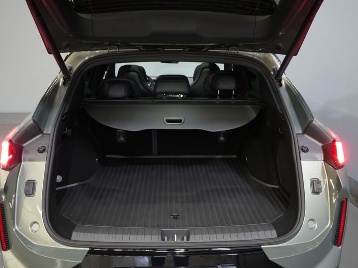 Lynk & Co 08 SUV 1.5 More PHEV 200km Elek./ Harman&Kardon/ Pano/ Stoelmassage & koeling/ Elek.Klep/ Adapt.Cruise