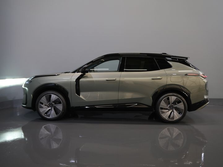 Lynk & Co 08 SUV 1.5 More PHEV 200km Elek./ Harman&Kardon/ Pano/ Stoelmassage & koeling/ Elek.Klep/ Adapt.Cruise