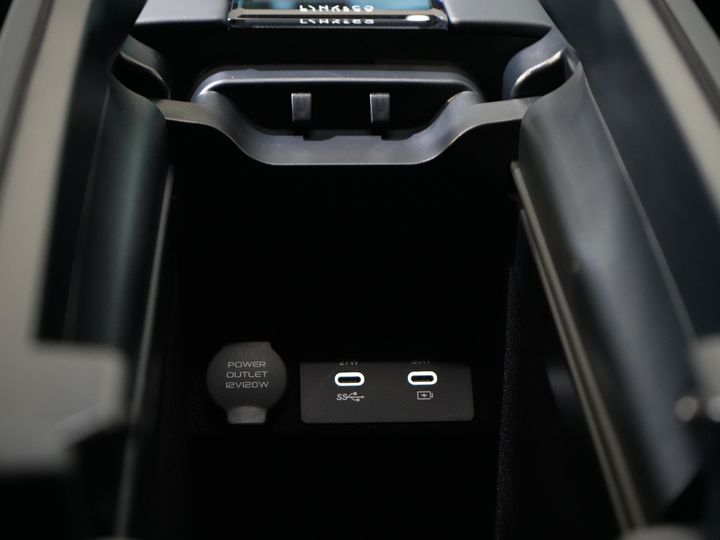 Lynk & Co 08 SUV 1.5 More PHEV 200км Elek./ Harman&Kardon/ Pano/ Масаж та охолодження сидінь/ Elek.Valve/ Adapt.Cruise