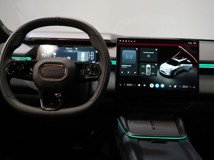 Lynk & Co 08 SUV 1.5 More PHEV 200km Elek./ Harman&Kardon/ Pano/ Stoelmassage & koeling/ Elek.Klep/ Adapt.Cruise