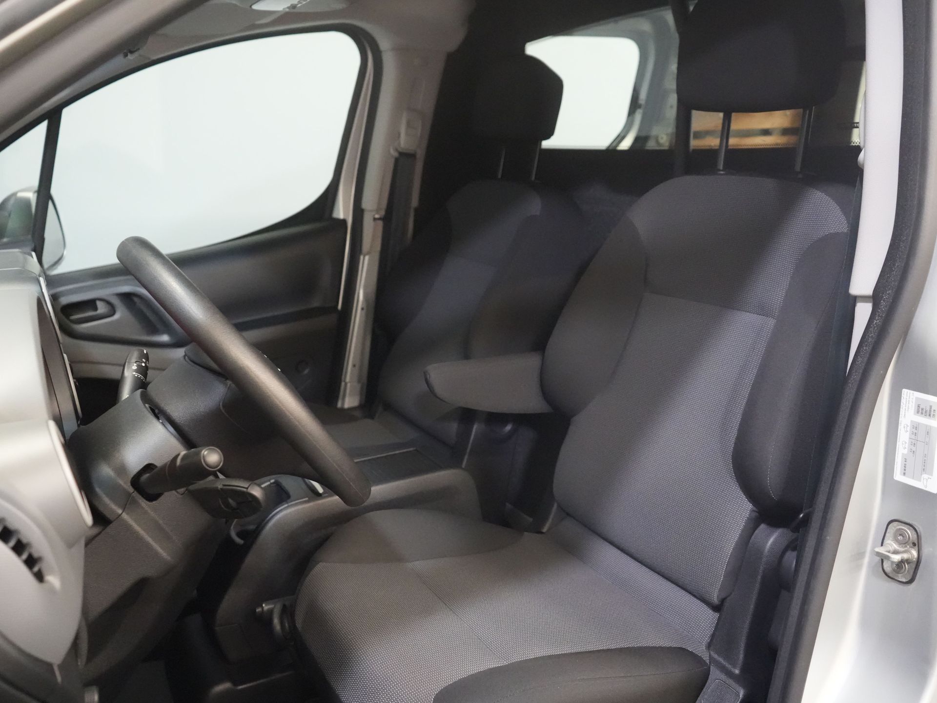 Peugeot Partner Van 1.6 HDi BPM FREE! Ready2Go PDC/ Cruise/ Klimaanlage/ MOT 2-2026