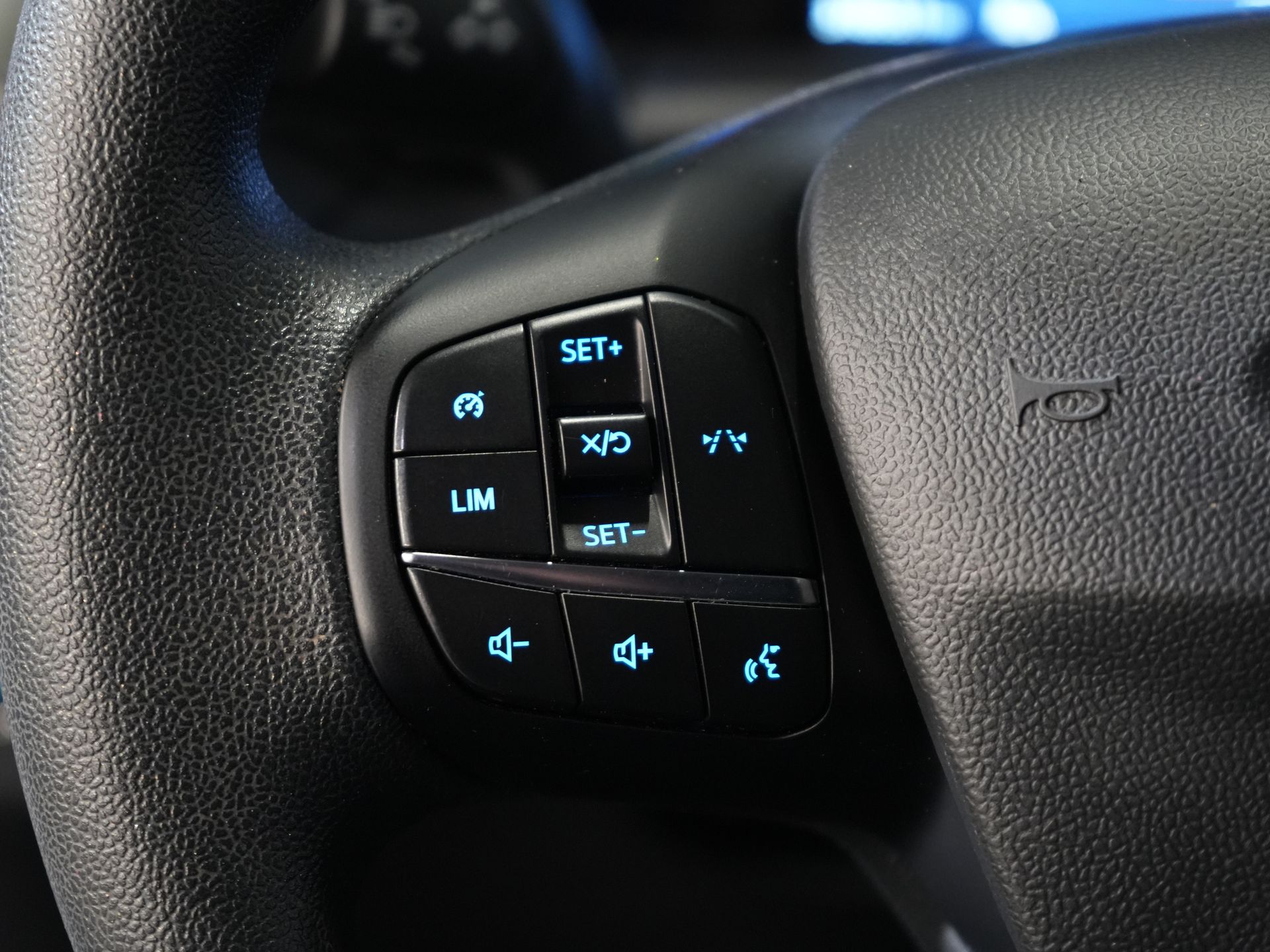 Ford Transit Courier Bestelbus 1.0 Trend 100 pk BENZINE BPM VRIJ! Garantie 05-2029/ Carplay/ Virtual Cockpit/ Airco/ Cruise