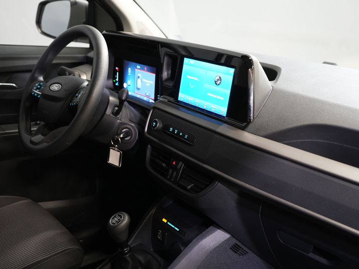 Ford Transit Courier Bestelbus 1.0 Trend 100 pk BENZINE BPM VRIJ! Garantie 05-2029/ Carplay/ Virtual Cockpit/ Airco/ Cruise