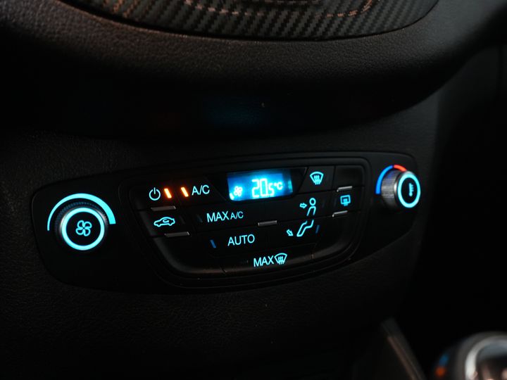 Ford Transit Courier Bestelbus 1.5 TDCI Trend BPM VRIJ! NL Auto/ 2xSchuifdeur/ Climate/ Trekhaak/ Betimmerd