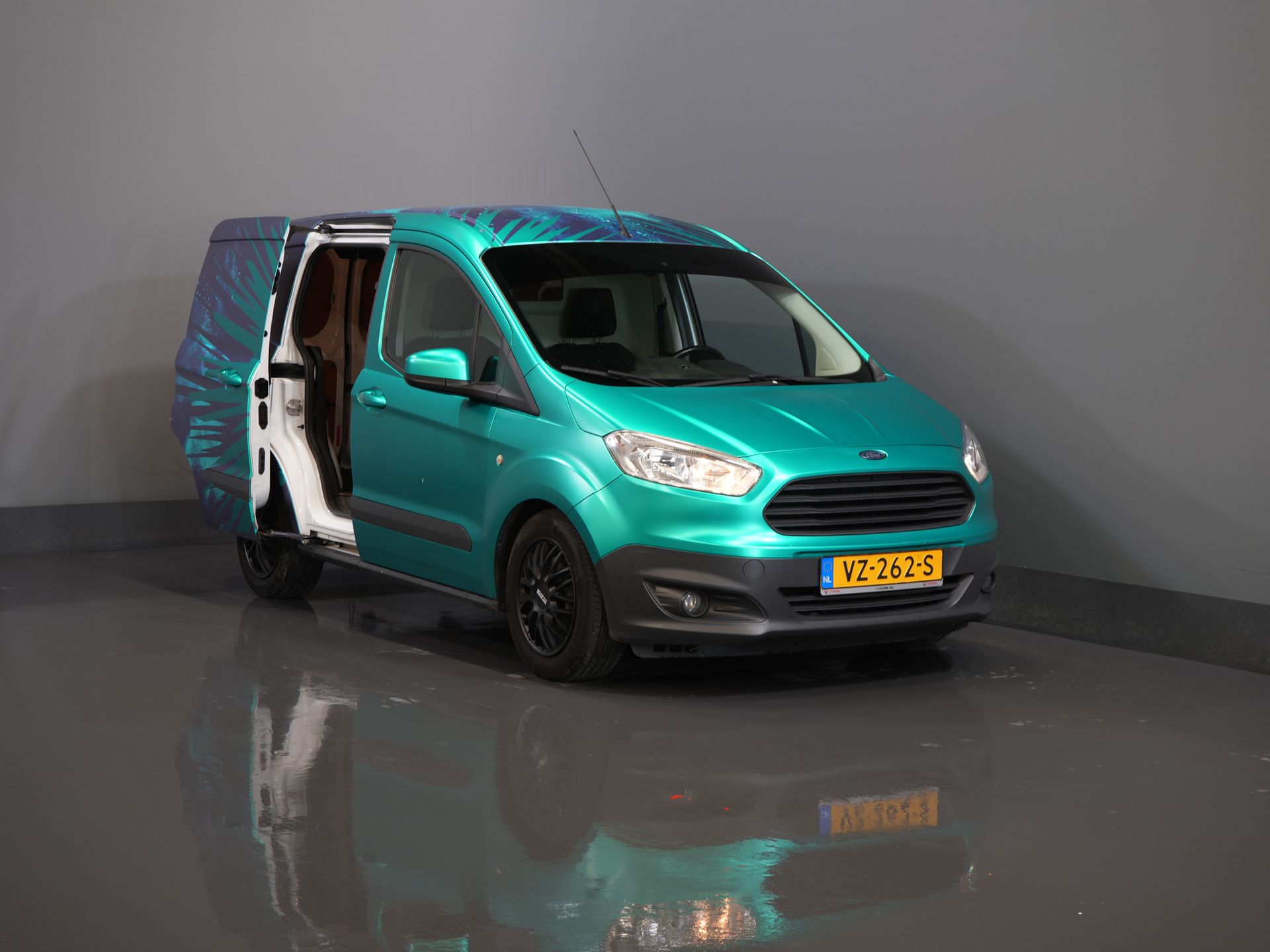 Ford Transit Courier Bestelbus 1.5 TDCI Trend BPM VRIJ! NL Auto/ 2xSchuifdeur/ Climate/ Trekhaak/ Betimmerd