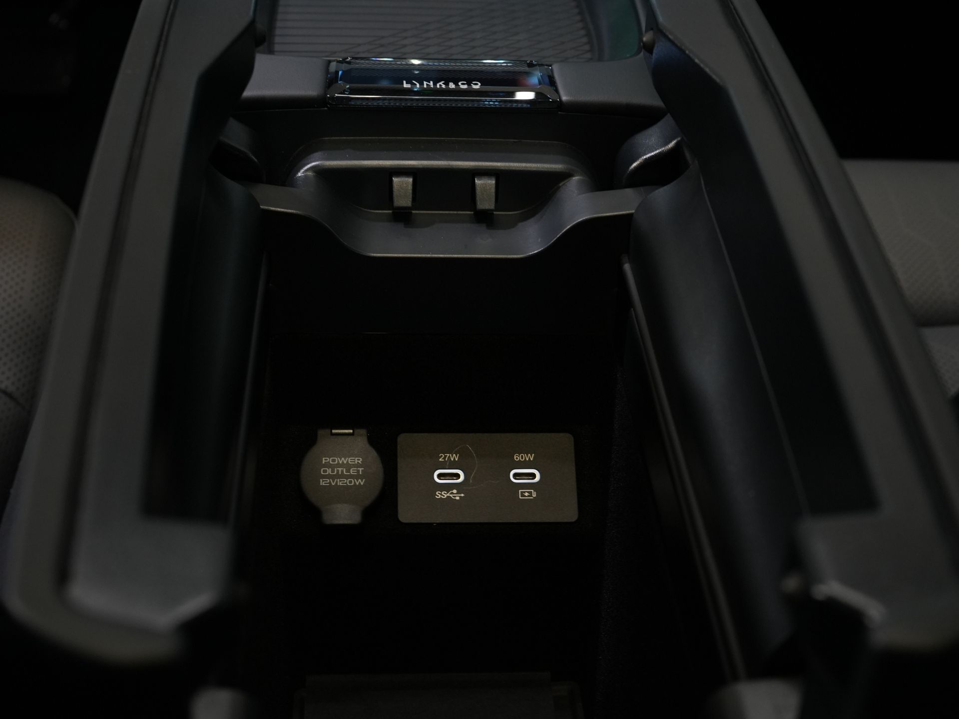 Lynk & Co 08 SUV 1.5 More PHEV 200km Elek./ Harman&Kardon/ Pano/ Sitzmassage & Kühlung/ Elek.Ventil/ Adapt.Cruise