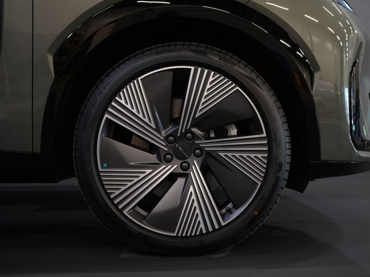 Lynk & Co 08 SUV 1.5 More PHEV 200km Elek./ Harman&Kardon/ Pano/ Sitzmassage & Kühlung/ Elek.Ventil/ Adapt.Cruise