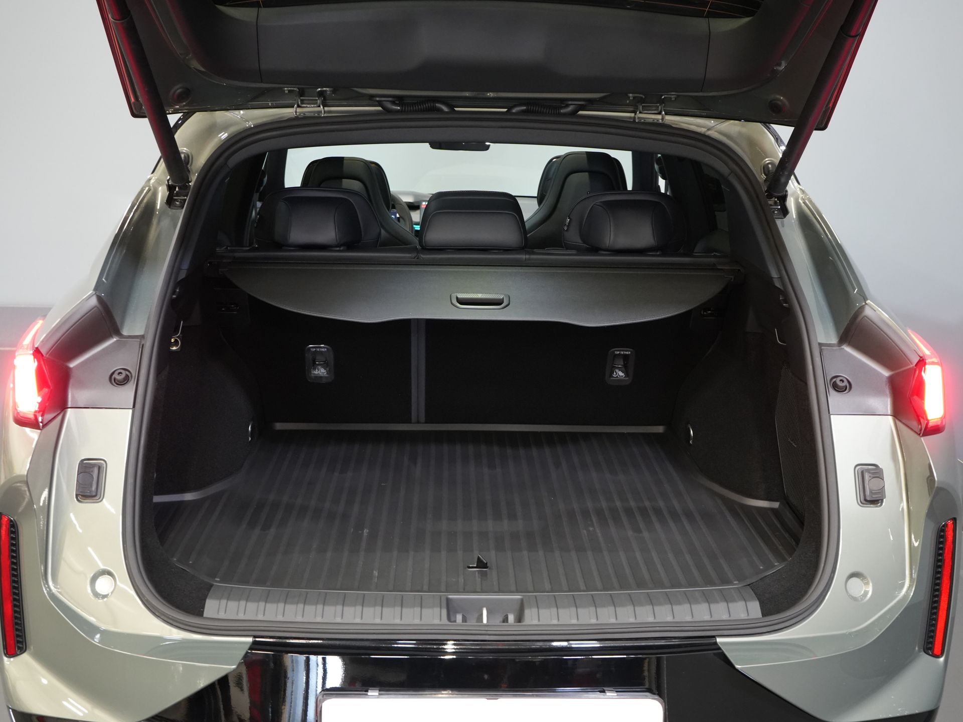 Lynk & Co 08 SUV 1.5 More PHEV 200km Elek./ Harman&Kardon/ Pano/ Sitzmassage & Kühlung/ Elek.Ventil/ Adapt.Cruise