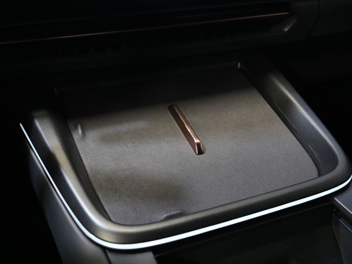 Lynk & Co 08 SUV 1.5 More PHEV 200km Elek./ Harman&Kardon/ Pano/ Sitzmassage & Kühlung/ Elek.Ventil/ Adapt.Cruise