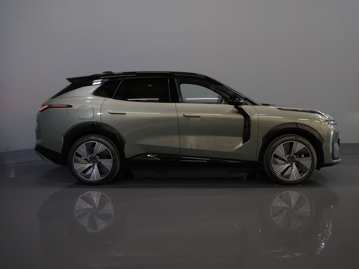 Lynk & Co 08 SUV 1.5 More PHEV 200km Elek./ Harman&Kardon/ Pano/ Sitzmassage & Kühlung/ Elek.Ventil/ Adapt.Cruise