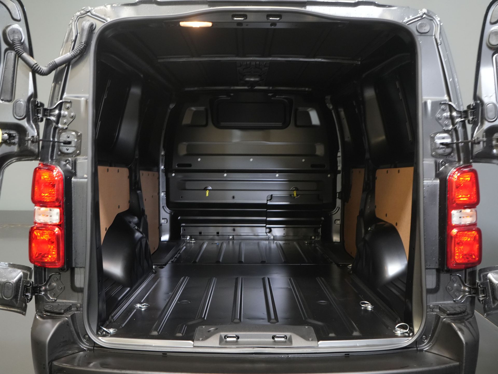 Citroën Jumpy Van 2.0 HDI 180 CV Aut. L3 BPM FREE/ Virtual Cockpit/ Carplay/ Navi/ Camera/ Cruise/ PDC/ Airco