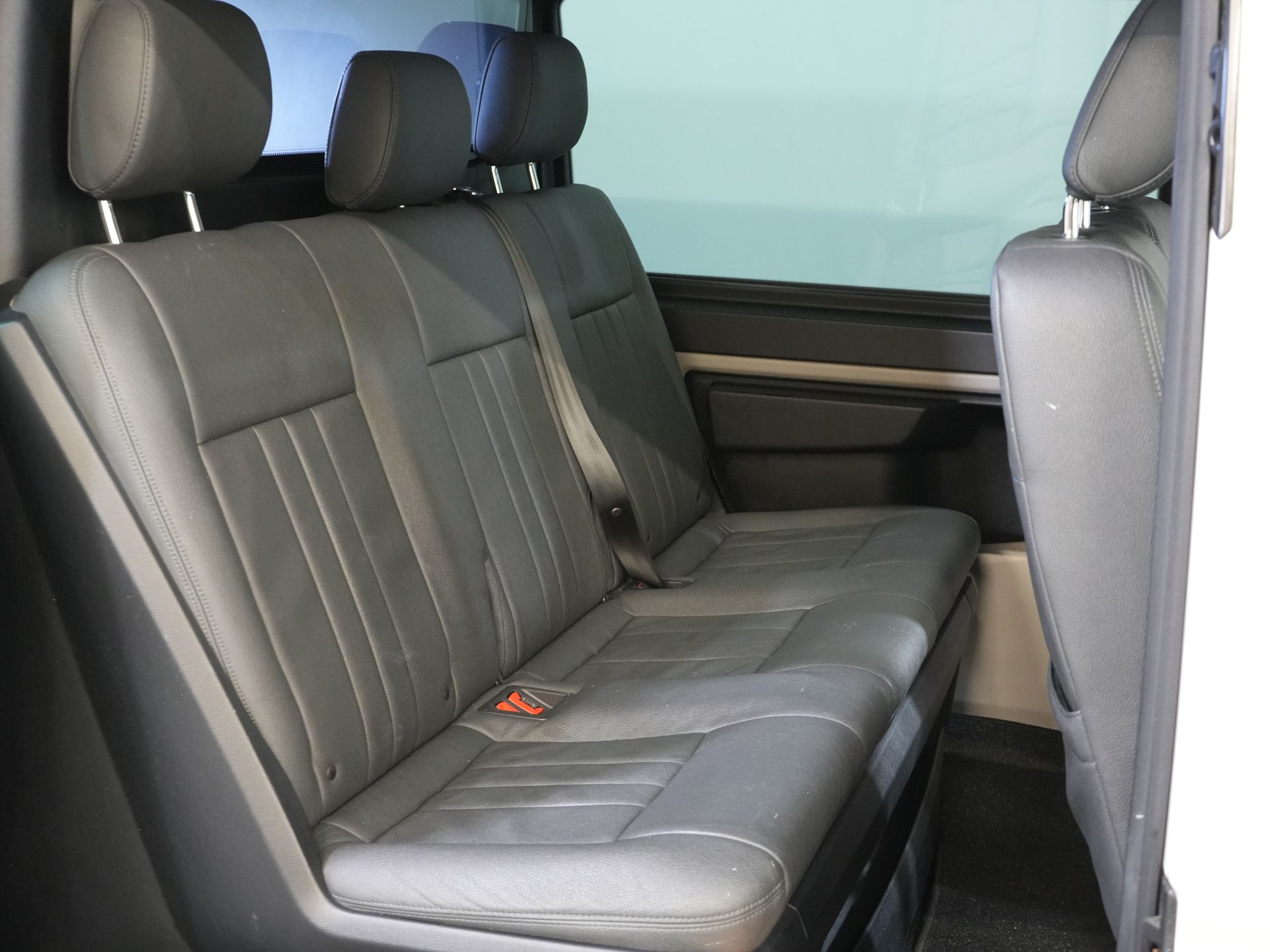 Volkswagen Transporter Bestelbus T6 2.0 TDI 150 pk DSG Aut. L2 Highline E6 DC Dubbel Cabine BPM VRIJ! Carplay/ Alarm/ Leder/ Cruise/ PDC/ Sidebars/ Trekhaak/ LMV