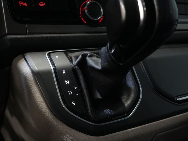 Volkswagen Transporter Bestelbus T6 2.0 TDI 150 pk DSG Aut. L2 Highline E6 DC Dubbel Cabine BPM VRIJ! Carplay/ Alarm/ Leder/ Cruise/ PDC/ Sidebars/ Trekhaak/ LMV