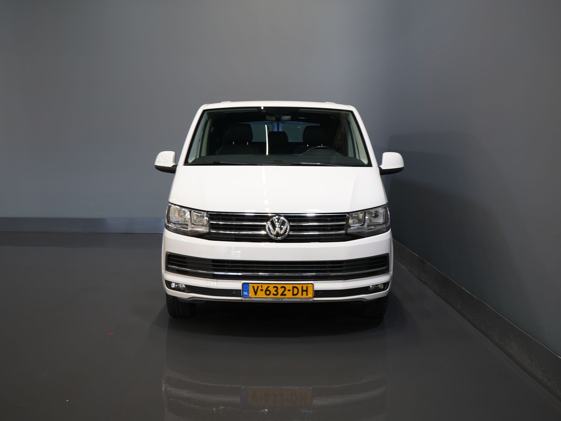 Volkswagen Transporter Bestelbus T6 2.0 TDI 150 pk DSG Aut. L2 Highline E6 DC Dubbel Cabine BPM VRIJ! Carplay/ Alarm/ Leder/ Cruise/ PDC/ Sidebars/ Trekhaak/ LMV