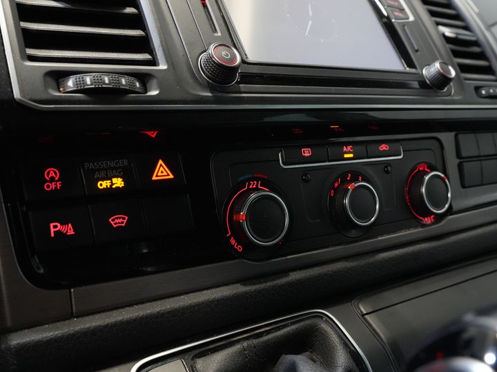 Volkswagen Transporter Bestelbus T6 2.0 TDI 150 pk DSG Aut. L2 Highline E6 DC Dubbel Cabine BPM VRIJ! Carplay/ Alarm/ Leder/ Cruise/ PDC/ Sidebars/ Trekhaak/ LMV