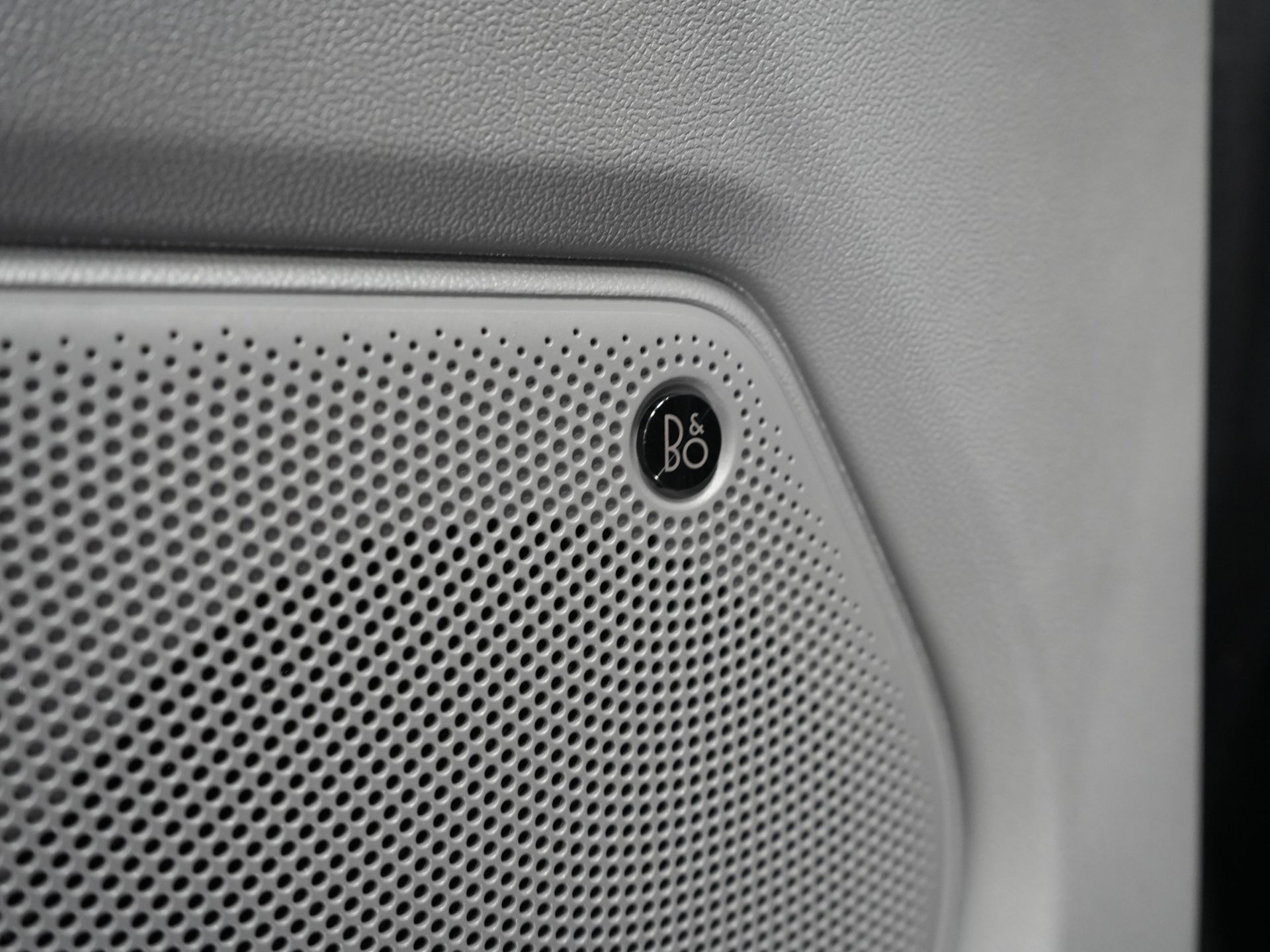 Ford E-Transit Custom Van 340 71 kWh 218 CV 340 km WLTP L2 Limited 2x Elek.Schuif/ 2.3t Trekverm./ Snellader/ Matrix LED/ B&O/ Adapt.Cruise/ Standkachel/ 