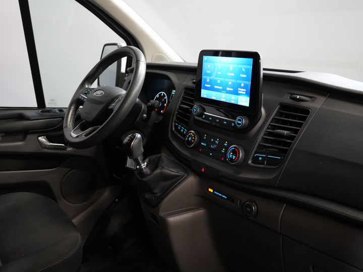 Ford Transit Custom Bestelbus 2.0 TDCI L2 Trend DC Dubbel Cabine Stoelverw./ Carplay/ 2.7t Trekverm./ Navi/ PDC/ Cruise