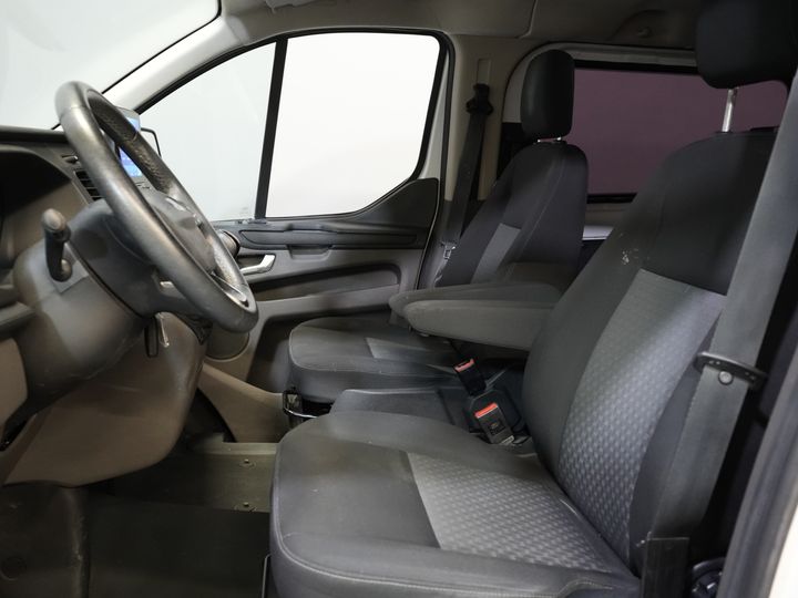 Ford Transit Custom Bestelbus 2.0 TDCI L2 Trend DC Dubbel Cabine Stoelverw./ Carplay/ 2.7t Trekverm./ Navi/ PDC/ Cruise