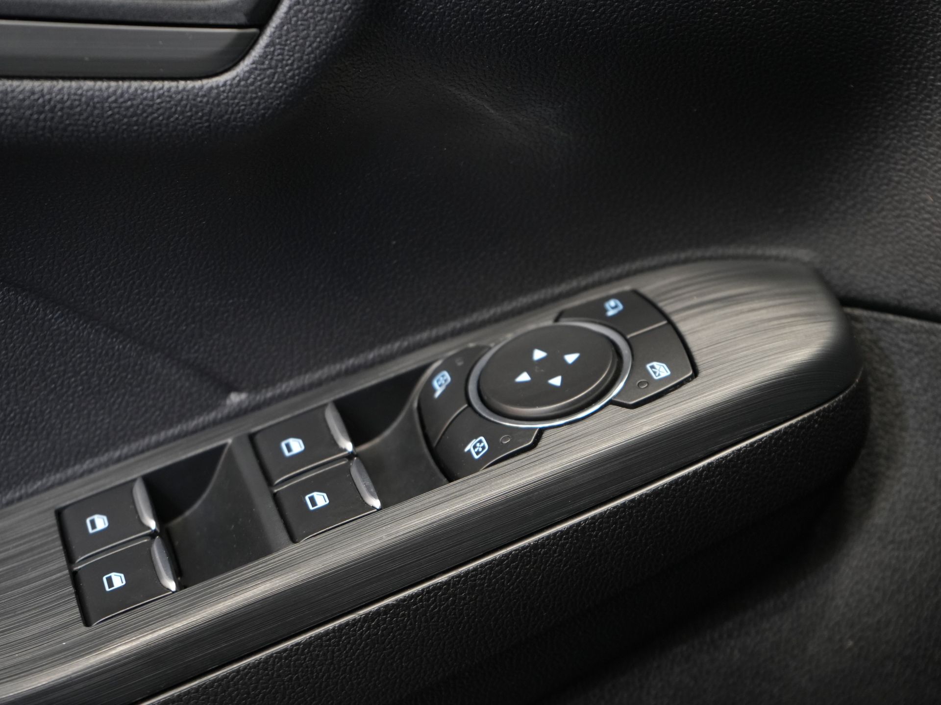 Ford Kuga SUV 2.5 PHEV 225 pk Titanium Navi/ Carplay/ Stoelverw./ Stuurverw./ Camera/ PDC/ Climate