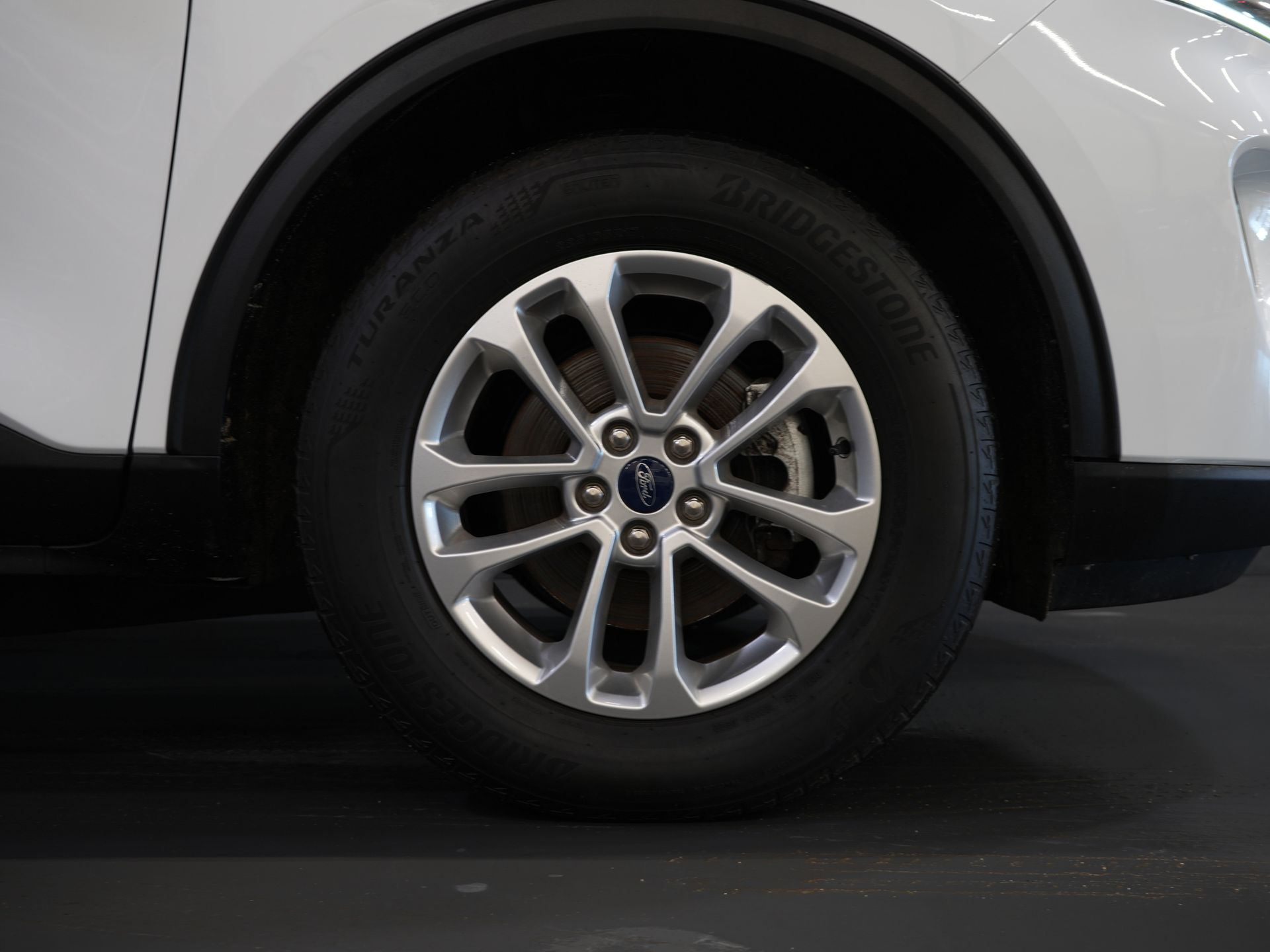 Ford Kuga SUV 2.5 PHEV 225 pk Titanium Navi/ Carplay/ Stoelverw./ Stuurverw./ Camera/ PDC/ Climate