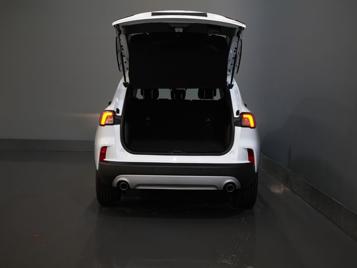 Ford Kuga SUV 2.5 PHEV 225 CV Titanium Navi/ Carplay/ Sedili riscaldati/ Volante riscaldato/ Telecamera/ PDC/ Climatizzatore