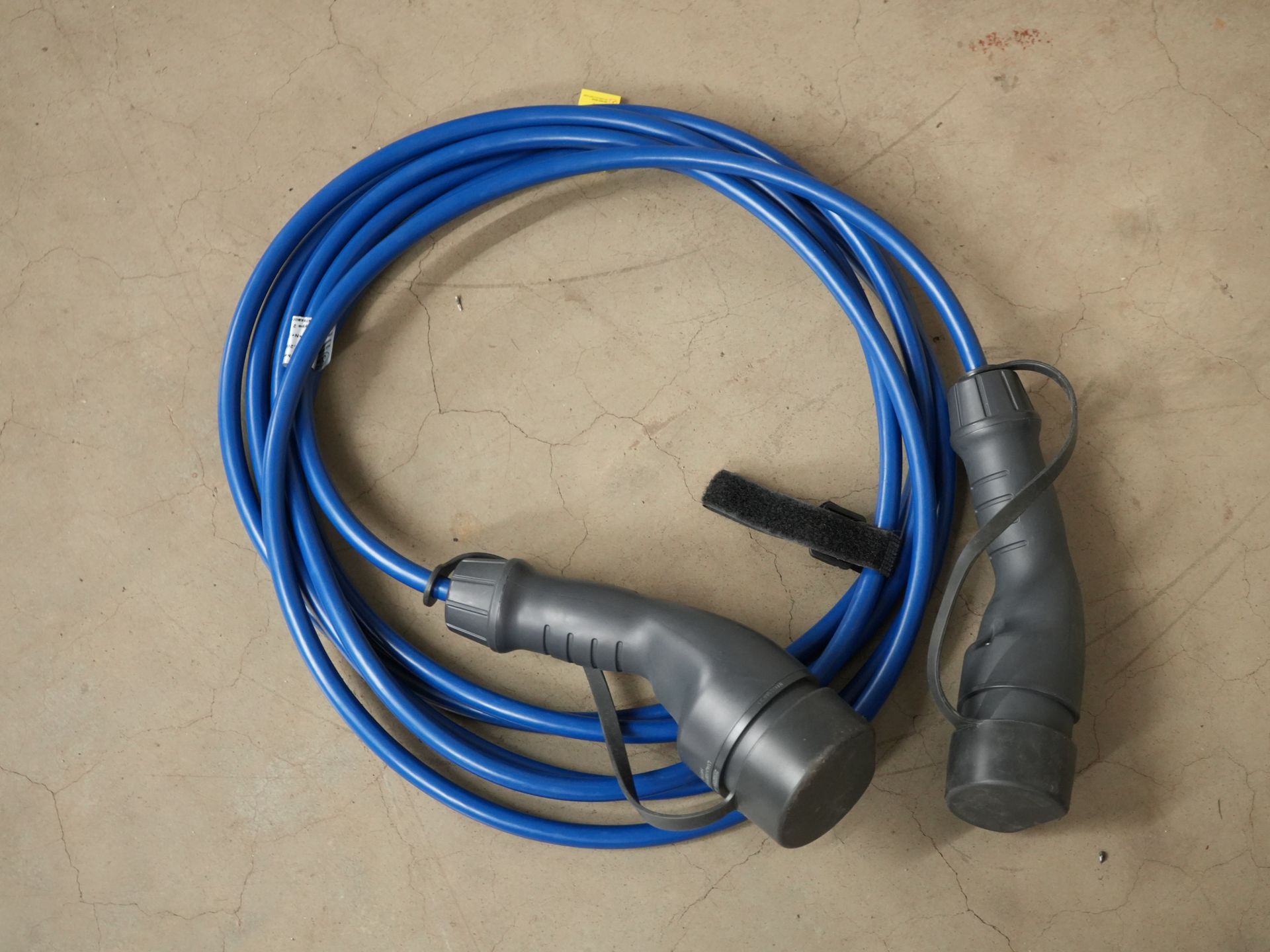 Ford Kuga SUV 2.5 PHEV 225 pk Titanium Navi/ Carplay/ Stoelverw./ Stuurverw./ Camera/ PDC/ Climate