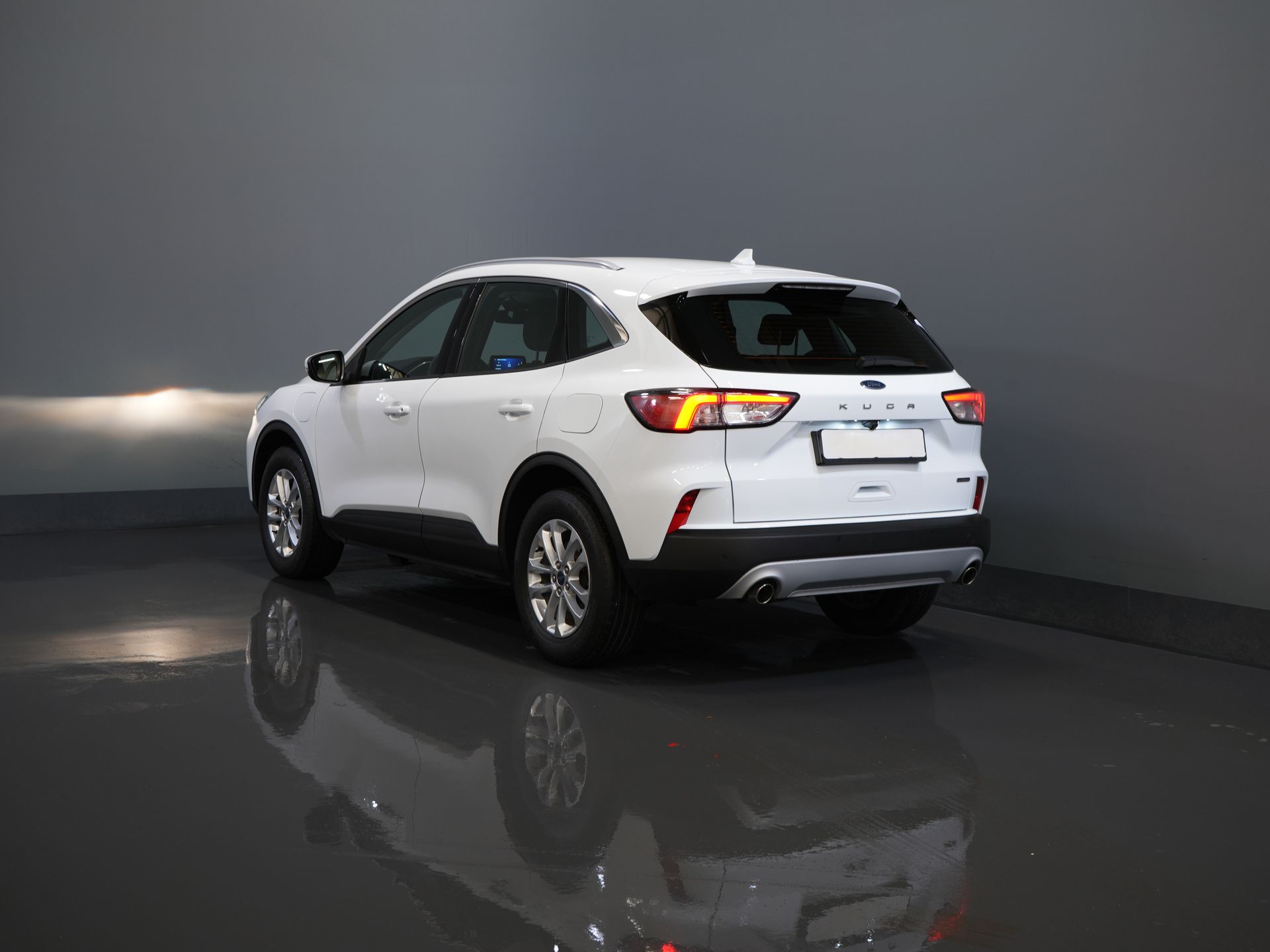 Ford Kuga SUV 2.5 PHEV 225 CV Titanium Navi/ Carplay/ Sedili riscaldati/ Volante riscaldato/ Telecamera/ PDC/ Climatizzatore