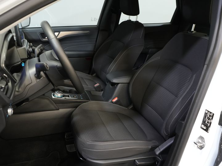 Ford Kuga SUV 2.5 PHEV 225 pk Titanium Navi/ Carplay/ Stoelverw./ Stuurverw./ Camera/ PDC/ Climate