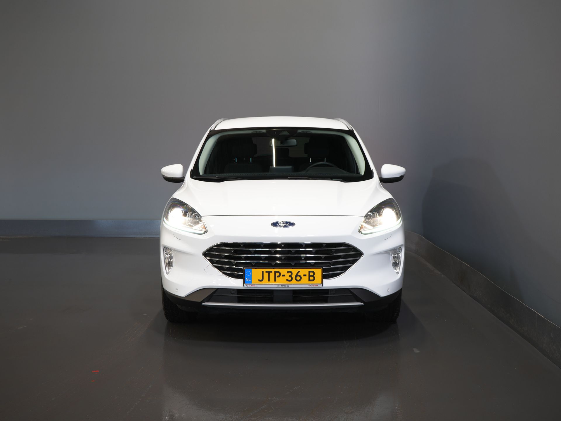 Ford Kuga SUV 2.5 PHEV 225 pk Titanium Navi/ Carplay/ Stoelverw./ Stuurverw./ Camera/ PDC/ Climate
