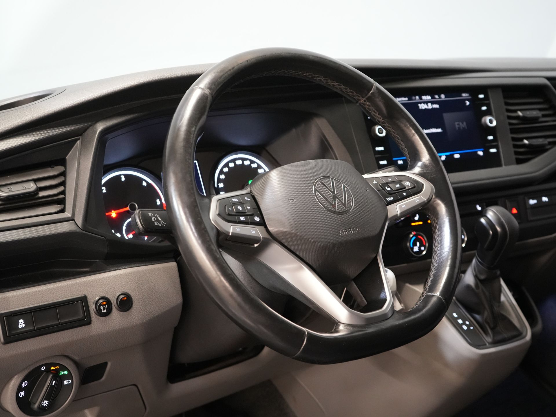 Volkswagen Transporter Van 2.0 TDI 150 hp DSG Aut. L2 BPM GRATUIT ! Adapt.Cruise/ LED/ 2x Porte coulissante/ Carplay/ Sièges / Airco/ Navi/ PDC/ 17