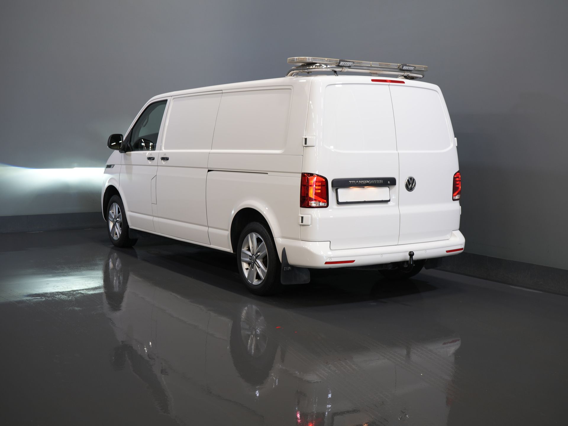 Volkswagen Transporter Van 2.0 TDI 150 hp DSG Aut. L2 BPM GRATUIT ! Adapt.Cruise/ LED/ 2x Porte coulissante/ Carplay/ Sièges / Airco/ Navi/ PDC/ 17