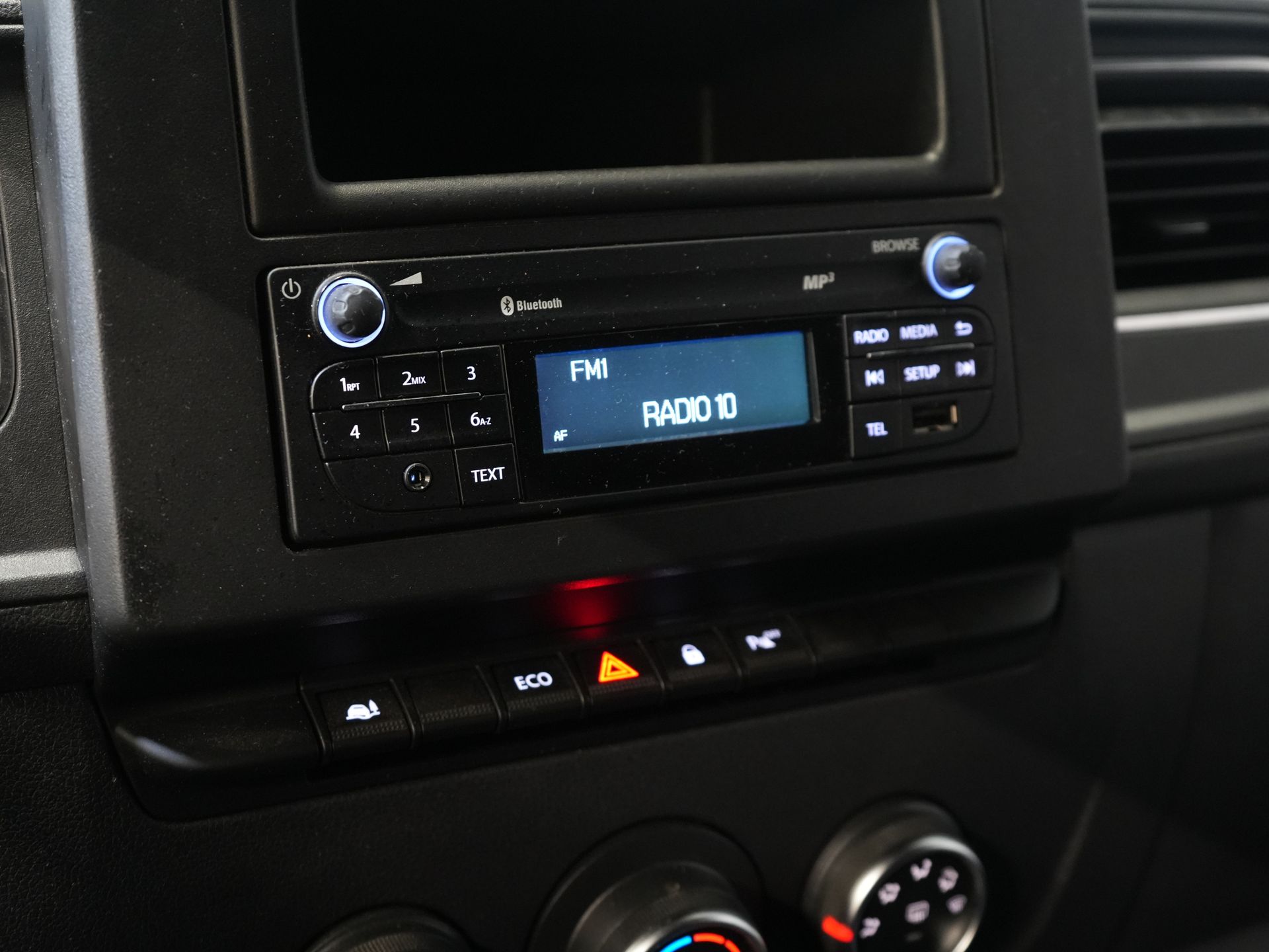 Opel Movano Lieferwagen 2.3 CDTI 135 PS L3H2 2x Schiebetür/ Dachgepäckträger + Leiter/ Innenausstattung/ PDC/ Anhängerkupplung/ Radio