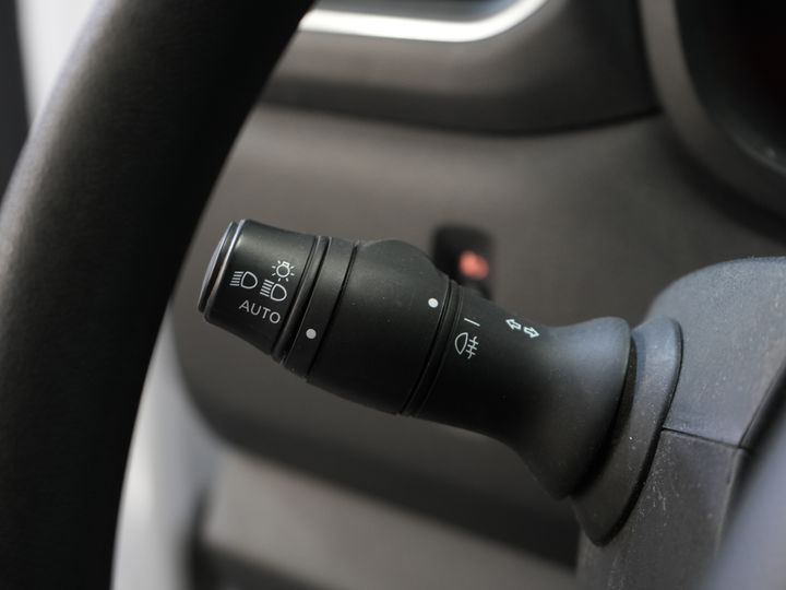 Opel Movano Lieferwagen 2.3 CDTI 135 PS L3H2 2x Schiebetür/ Dachgepäckträger + Leiter/ Innenausstattung/ PDC/ Anhängerkupplung/ Radio