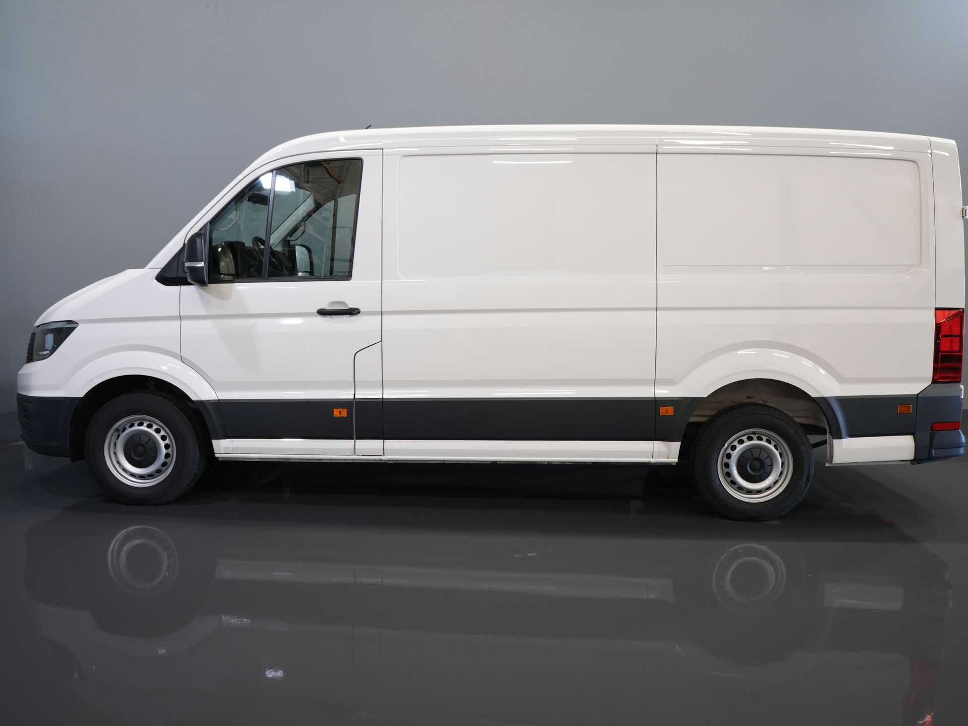 Volkswagen Crafter Van 2.0 TDI 140 CP DSG Aut. L3H2 BPM FREE! CarPlay/ Navi/ Airco/ PDC V+A