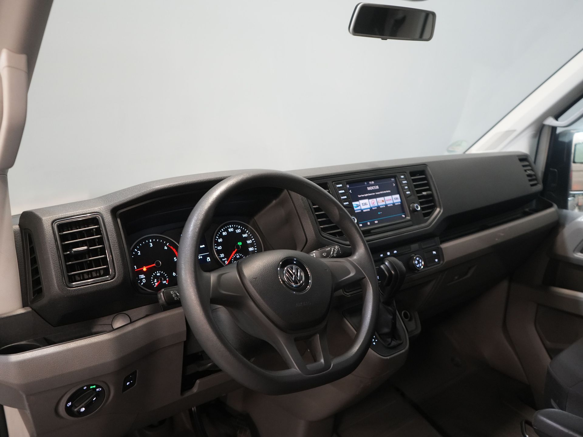 Volkswagen Crafter Van 2.0 TDI 140 CP DSG Aut. L3H2 BPM FREE! CarPlay/ Navi/ Airco/ PDC V+A