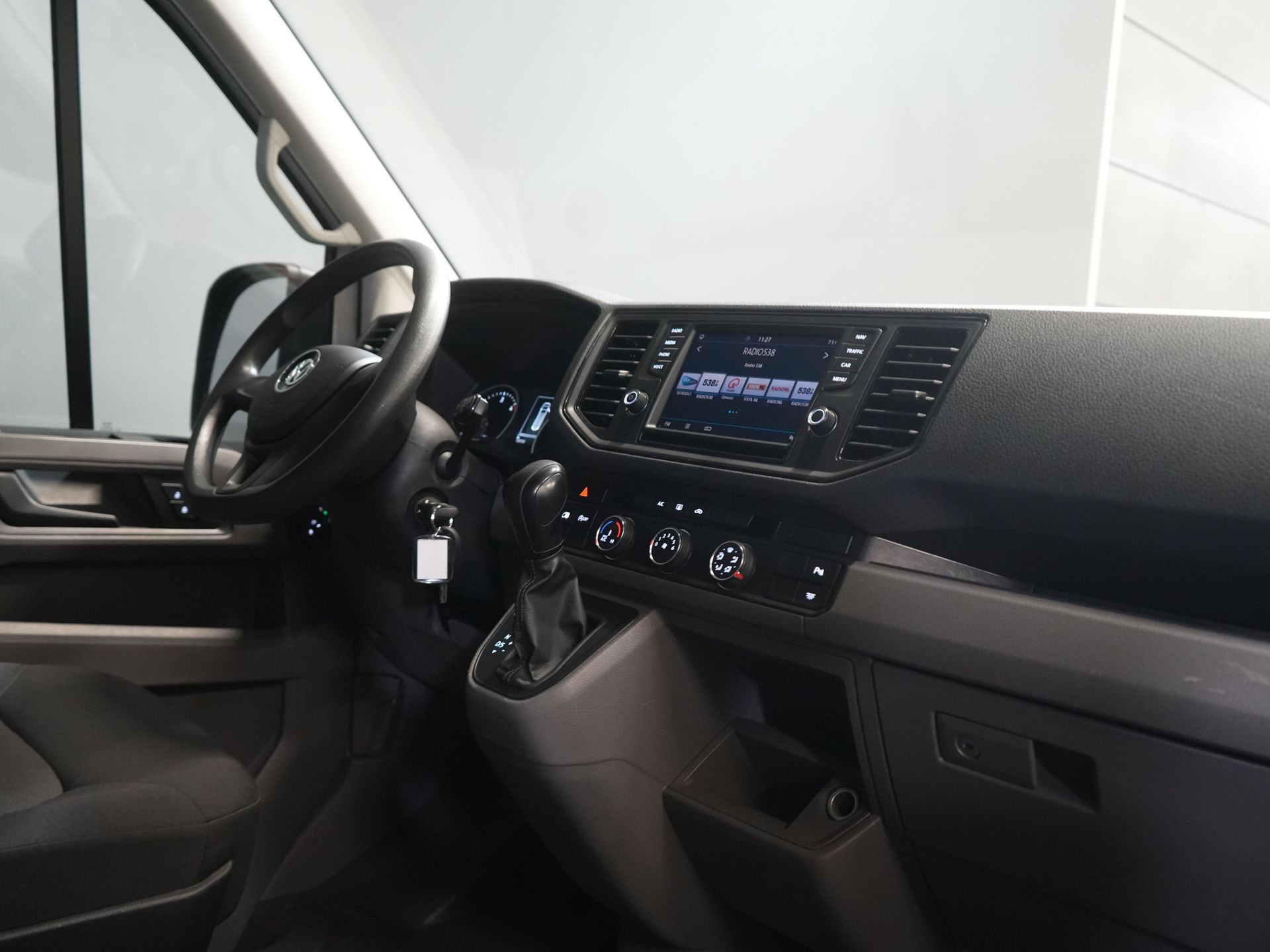 Volkswagen Crafter Van 2.0 TDI 140 к.с. DSG Aut. L3H2 BPM БЕЗКОШТОВНО! CarPlay/ Navi/ Airco/ PDC V+A