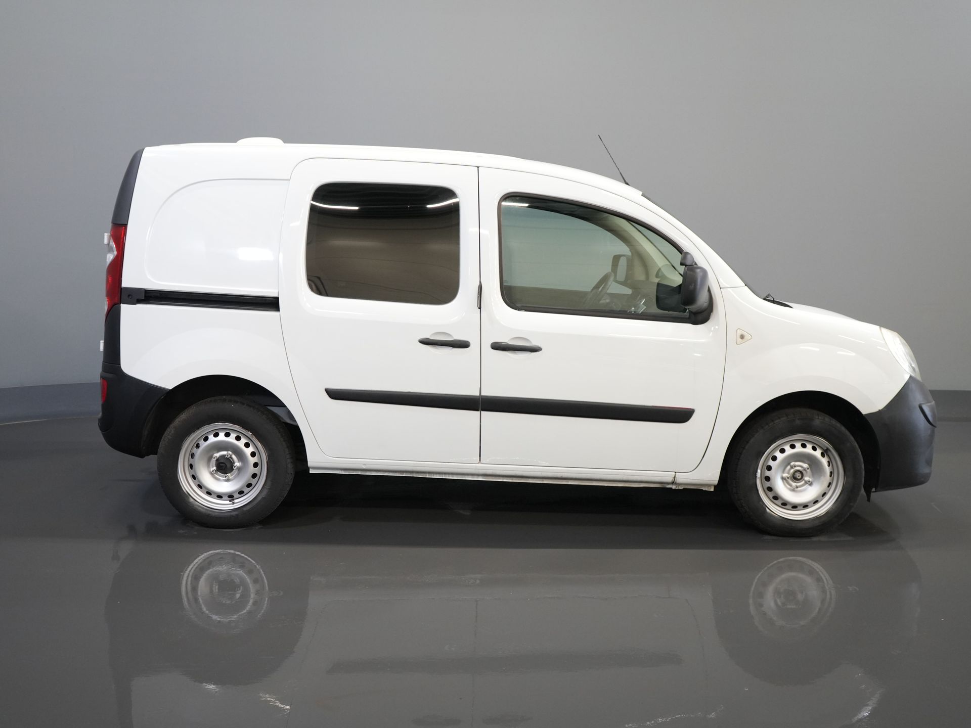 Renault Kangoo Van Express 1.5 dCi 90 ch EXPORT ONLY Fitted/ Cruise/ PDC/ Airco/ Towing hook