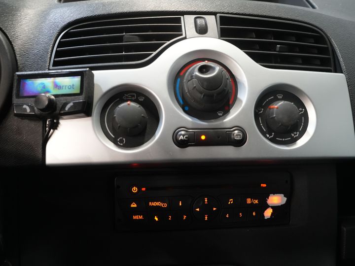 Renault Kangoo Van Express 1.5 dCi 90 ch EXPORT ONLY Fitted/ Cruise/ PDC/ Airco/ Towing hook