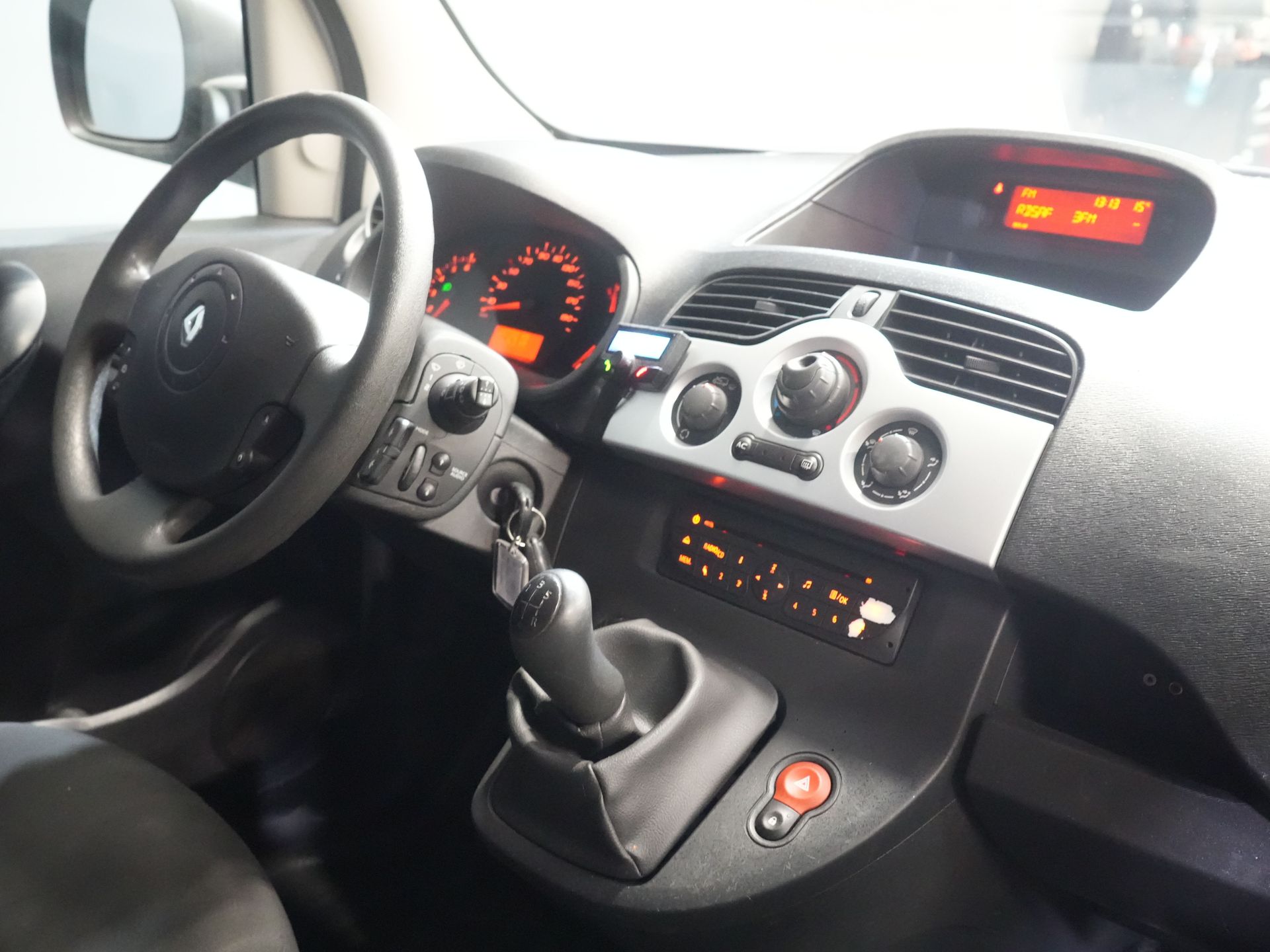 Renault Kangoo Van Express 1.5 dCi 90 ch EXPORT ONLY Fitted/ Cruise/ PDC/ Airco/ Towing hook
