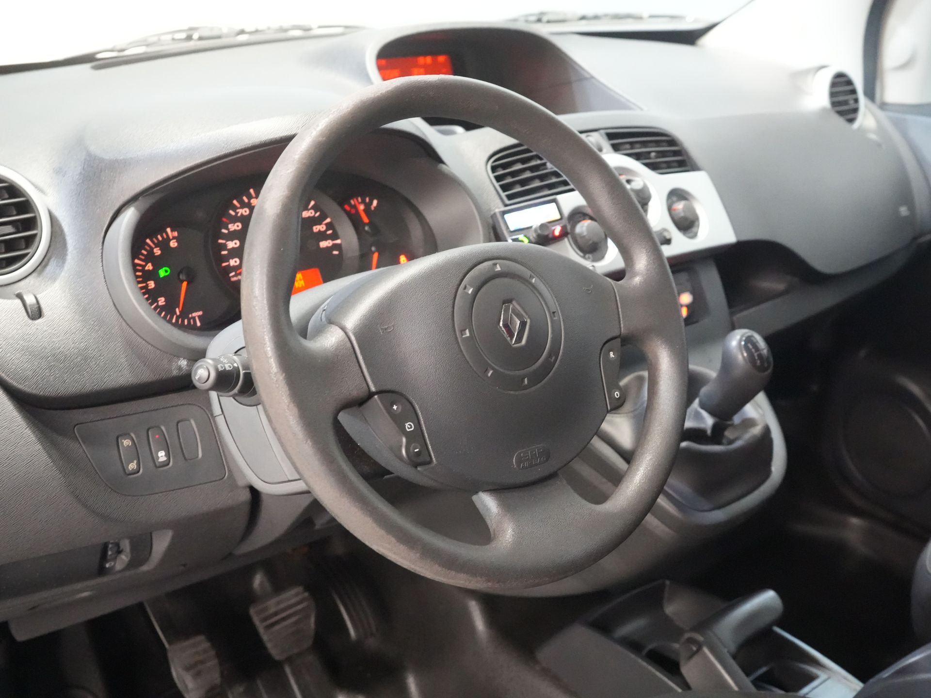 Renault Kangoo Van Express 1.5 dCi 90 ch EXPORT ONLY Fitted/ Cruise/ PDC/ Airco/ Towing hook