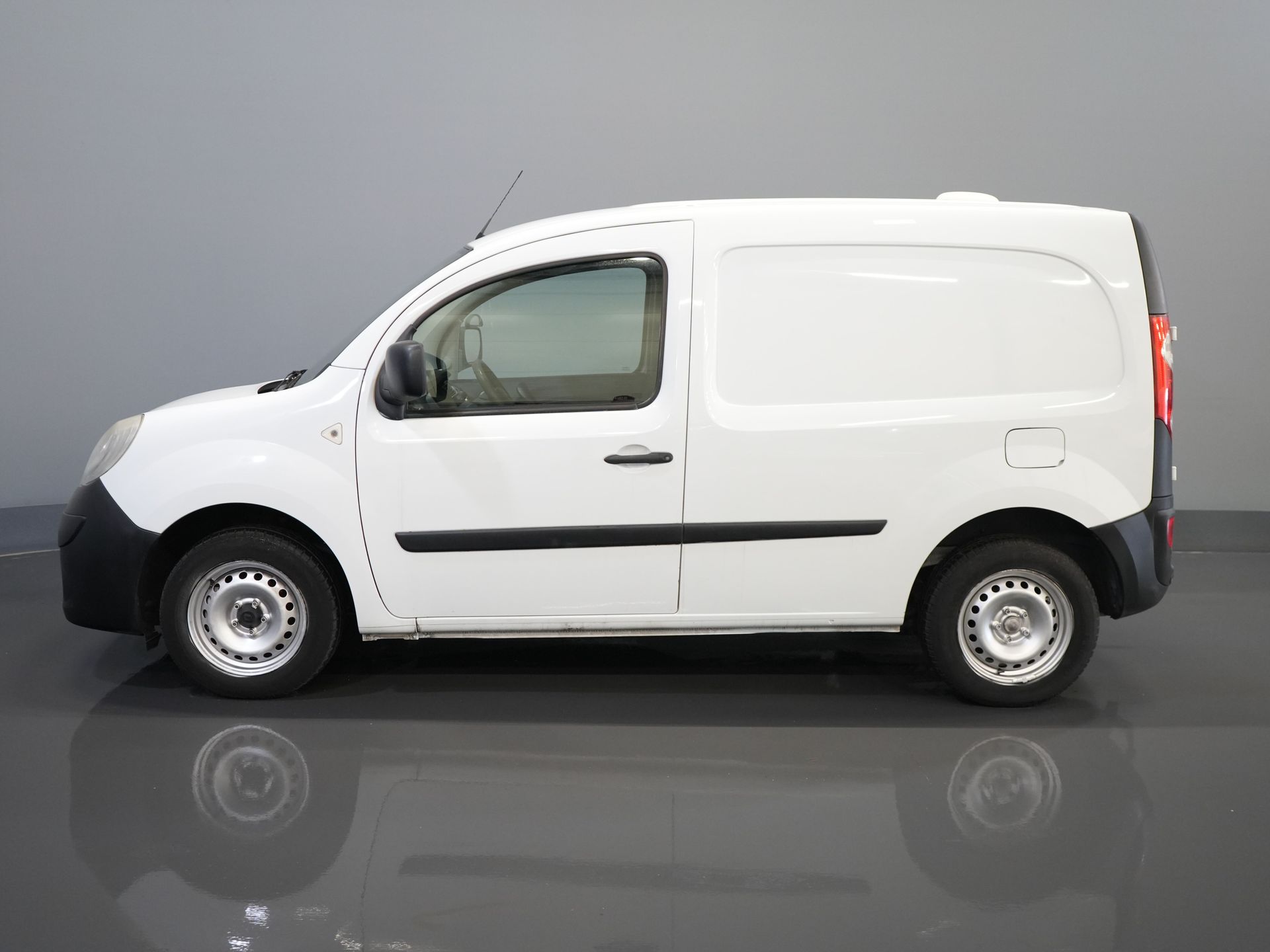 Renault Kangoo Van Express 1.5 dCi 90 ch EXPORT ONLY Fitted/ Cruise/ PDC/ Airco/ Towing hook
