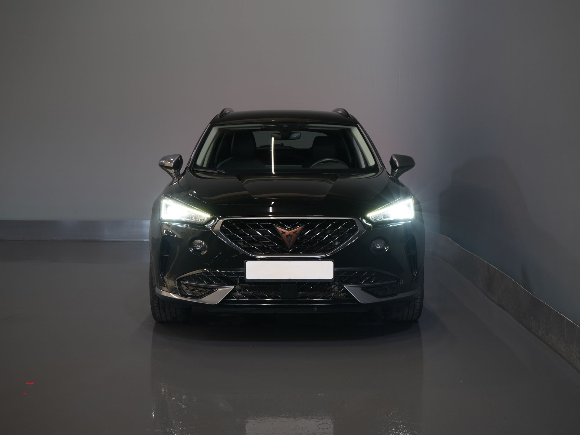 CUPRA Formentor SUV 1.4 e-Hybrid VZ Copper Edition Matrix/ Adapt.Cruise/ Calefacción en los asientos/ Calefacción en el volante/ Navegador/ Climatizador/ 19'' LMV